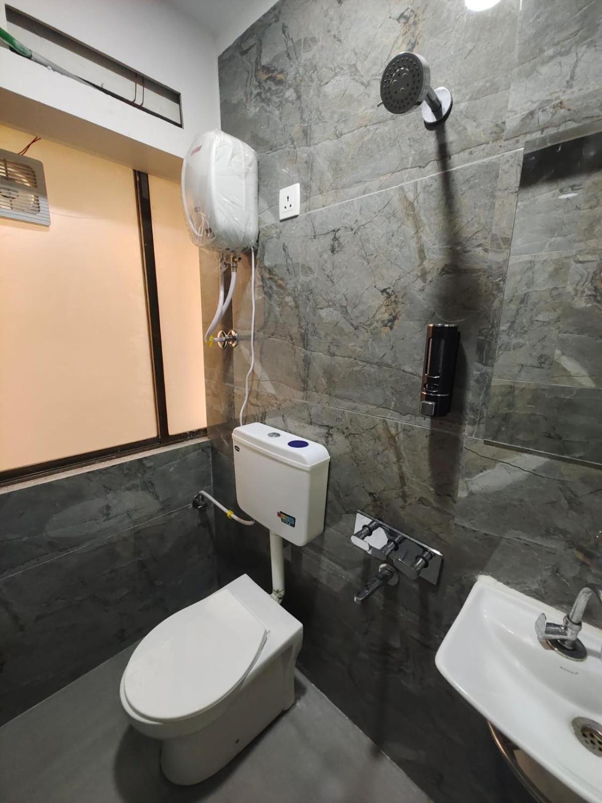 Hotel Prasang Σουράτ Εξωτερικό φωτογραφία
