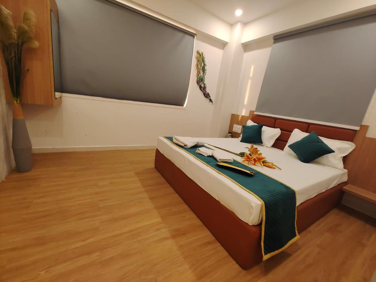 Hotel Prasang Σουράτ Εξωτερικό φωτογραφία