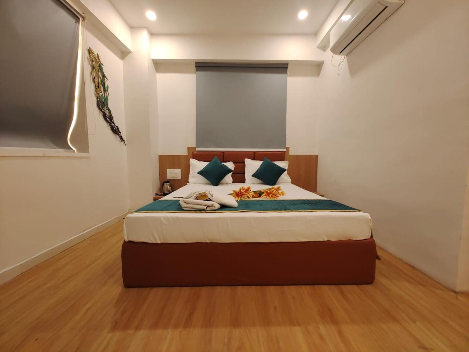 Hotel Prasang Σουράτ Εξωτερικό φωτογραφία